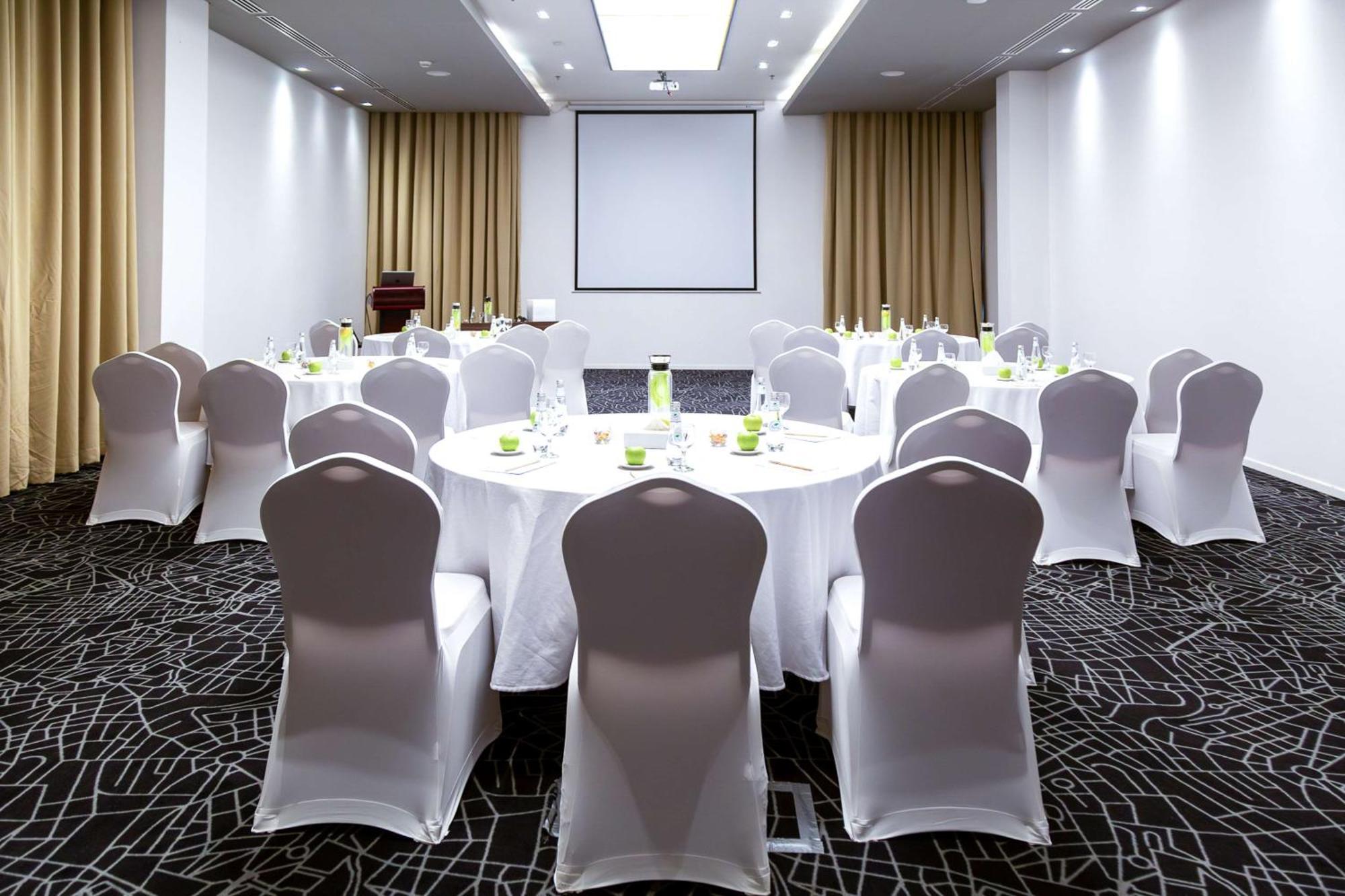 Radisson Hotel & Apartments Dammam Industrial City Extérieur photo
