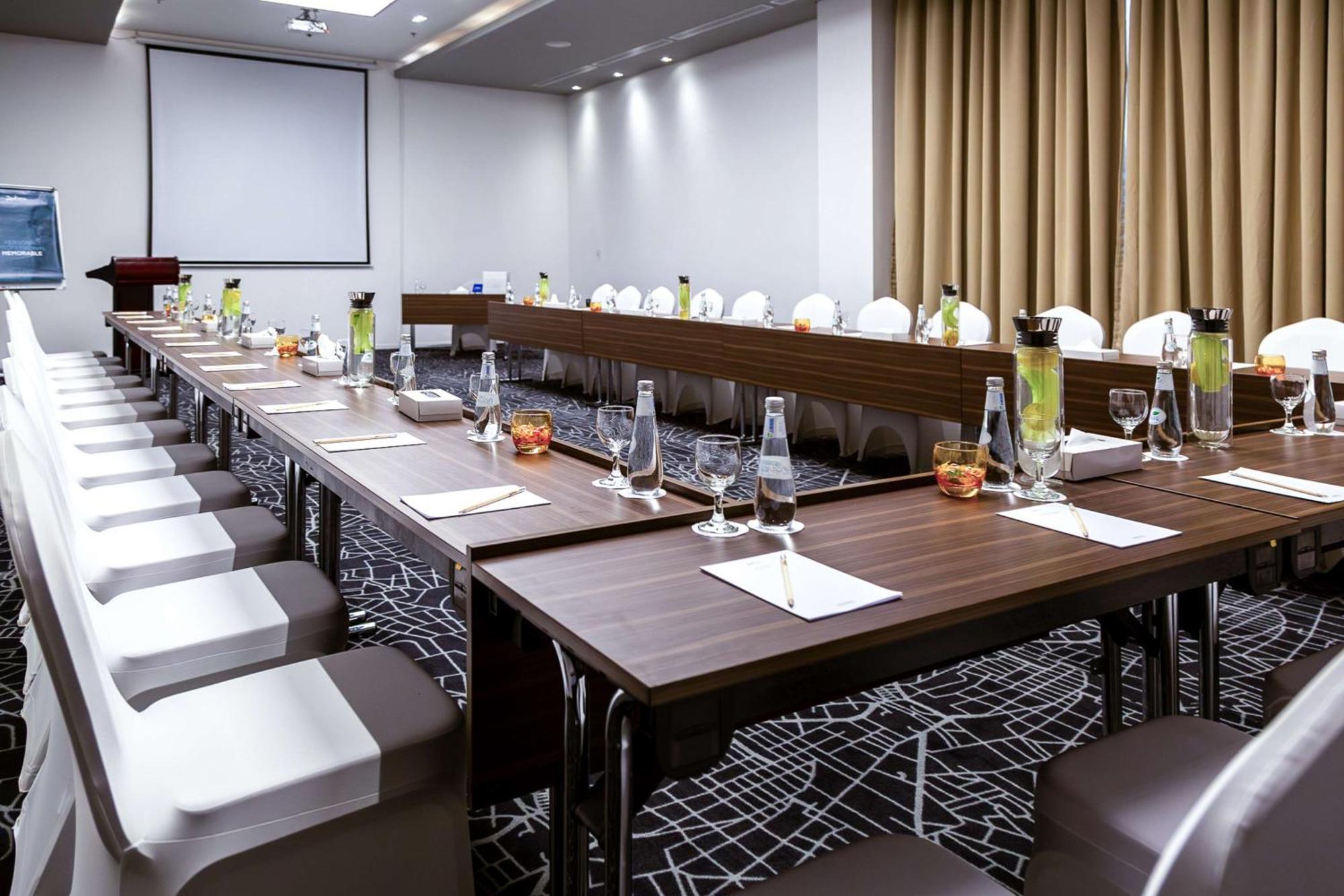 Radisson Hotel & Apartments Dammam Industrial City Extérieur photo